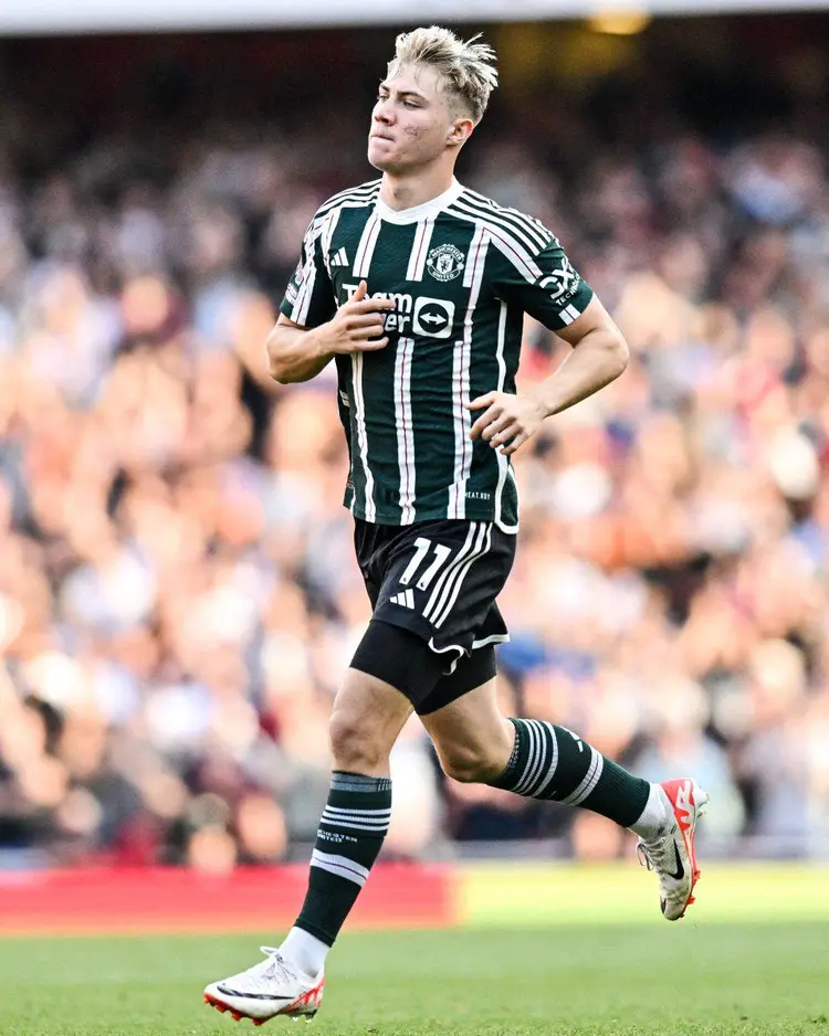 爱游戏大厅-那不勒斯绝杀阿森纳,库尔图瓦扛起全队