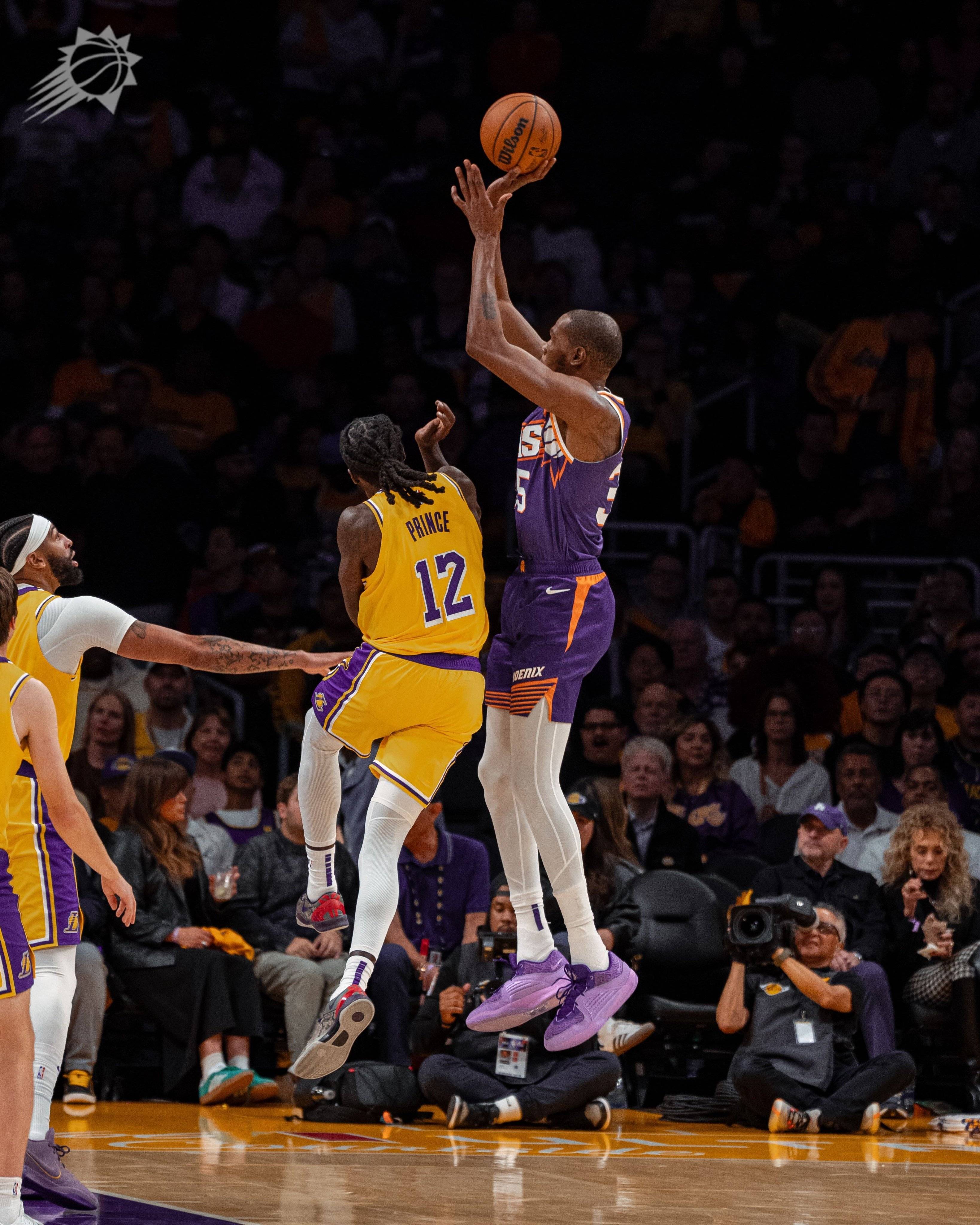 爱游戏官方入口-爵士力克篮网，浓眉哥关键制胜