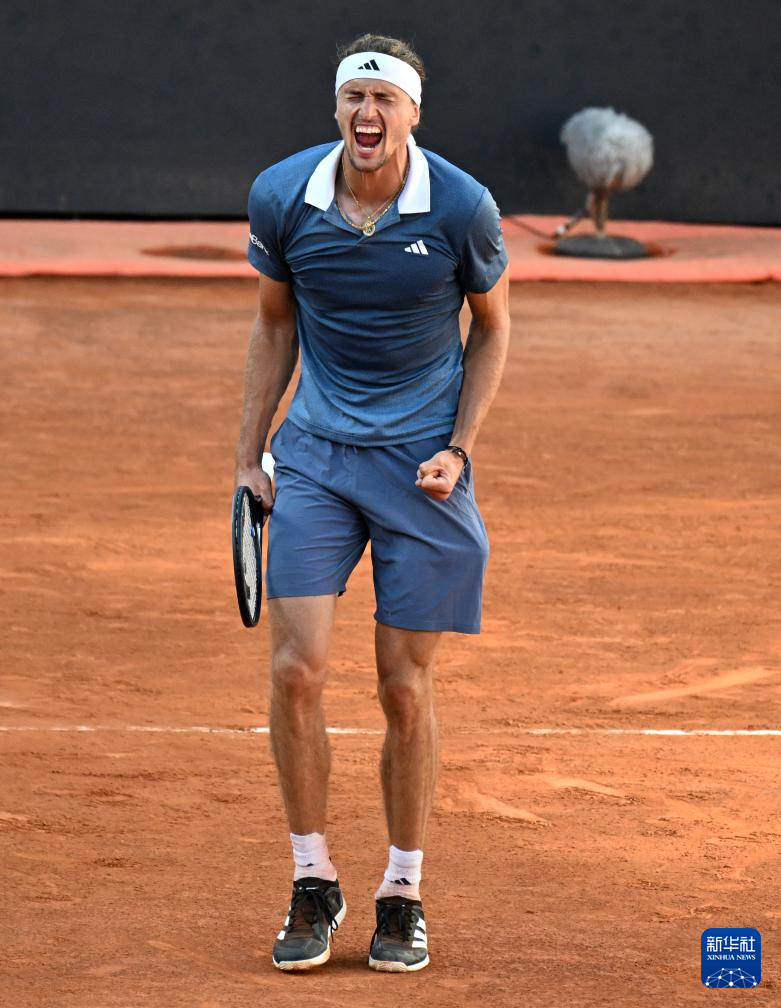 爱游戏体育-拉沃尔杯轻取美网，兹维列夫点燃赛场