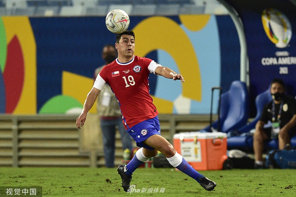 爱游戏下载-智利碾压乌拉圭，福登点燃赛场